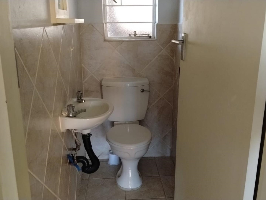 2 Bedroom Property for Sale in Wentworth Park Gauteng