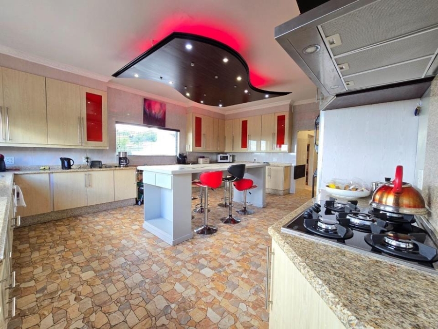 8 Bedroom Property for Sale in Bassonia Gauteng