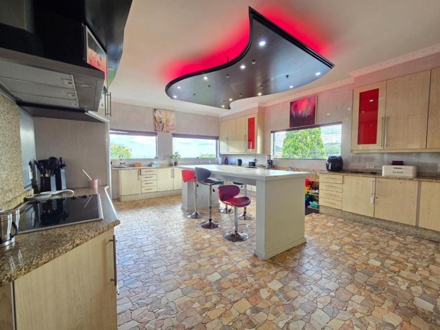 8 Bedroom Property for Sale in Bassonia Gauteng