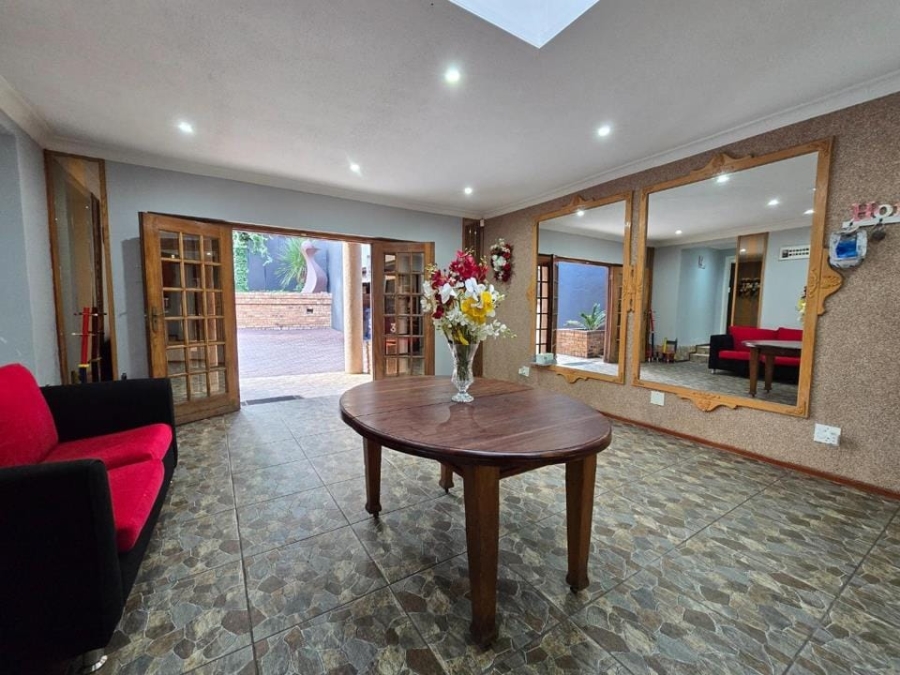 8 Bedroom Property for Sale in Bassonia Gauteng