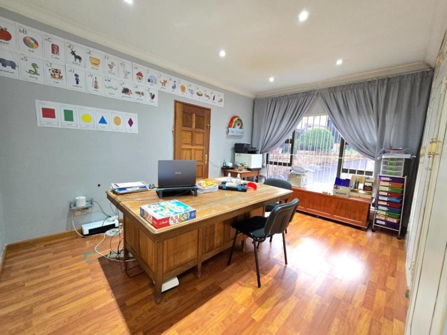 8 Bedroom Property for Sale in Bassonia Gauteng