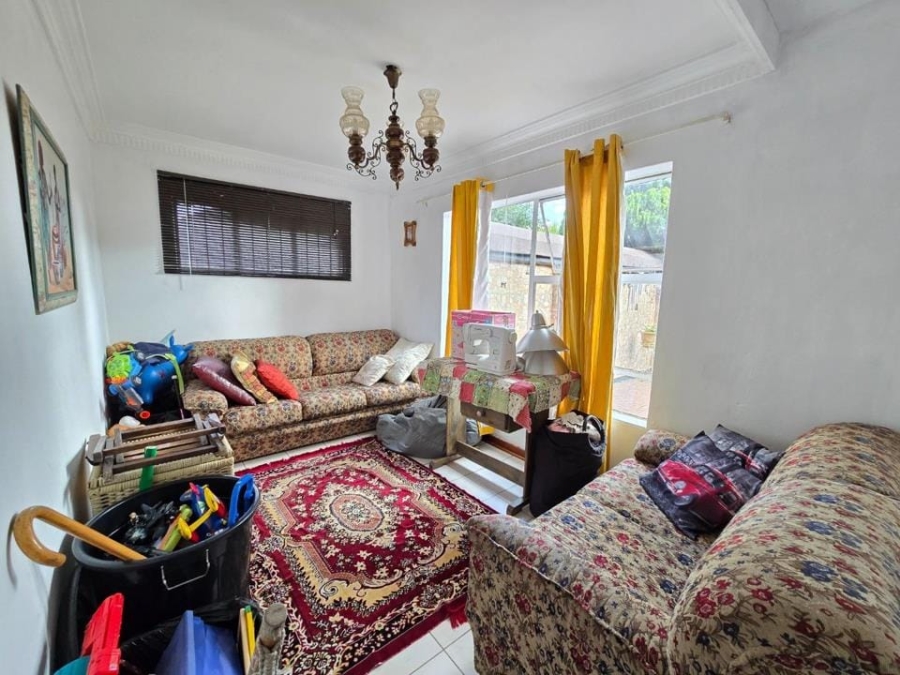 8 Bedroom Property for Sale in Bassonia Gauteng