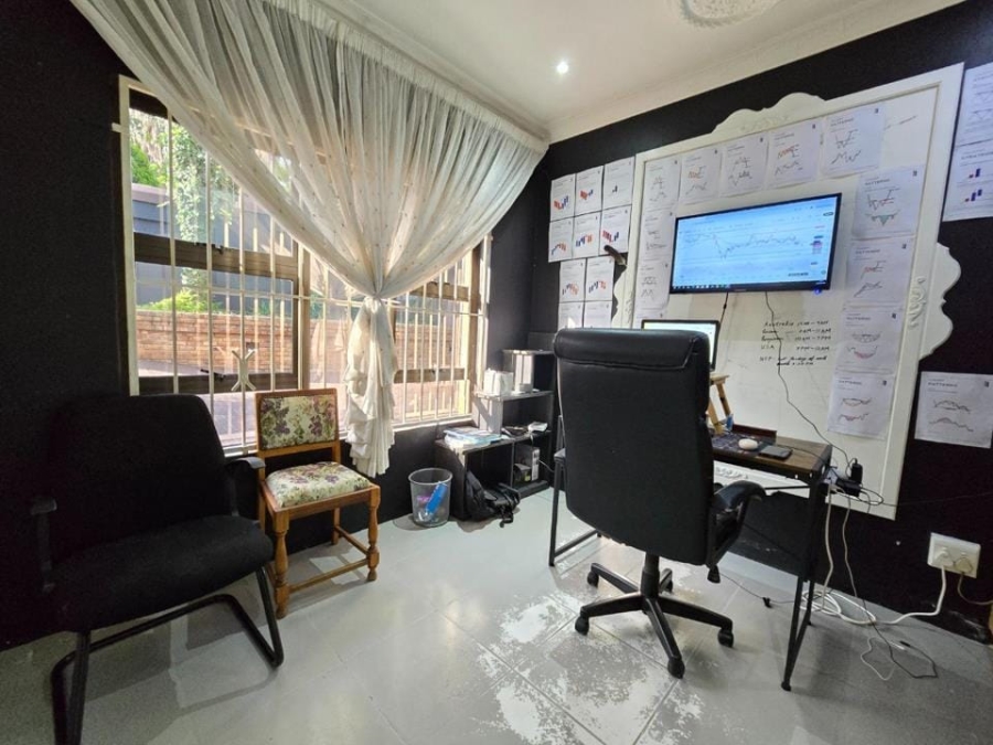 8 Bedroom Property for Sale in Bassonia Gauteng