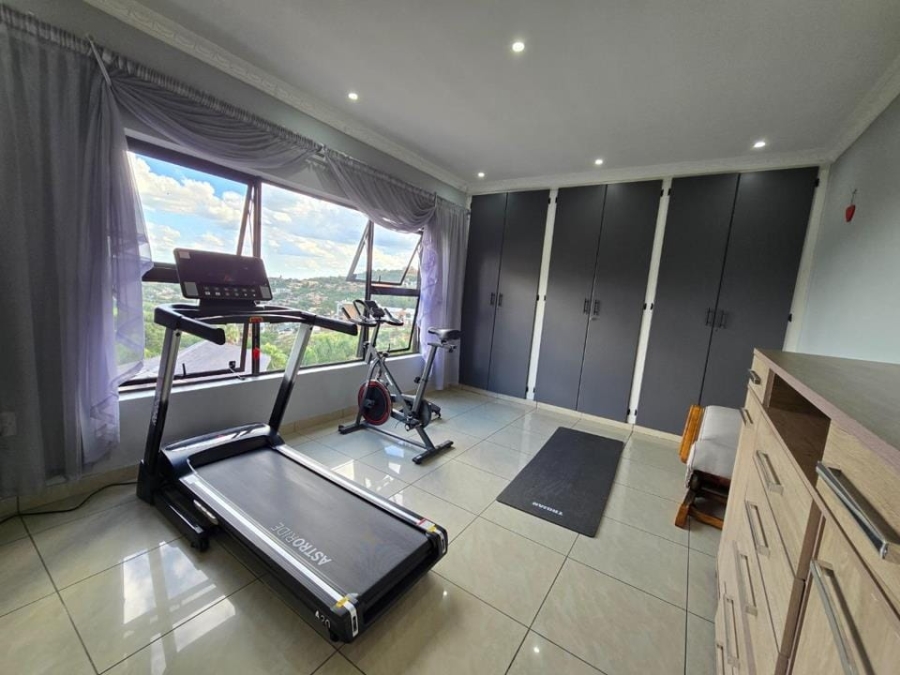 8 Bedroom Property for Sale in Bassonia Gauteng