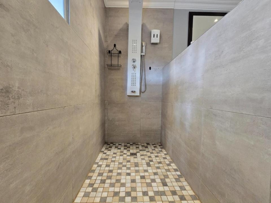 8 Bedroom Property for Sale in Bassonia Gauteng