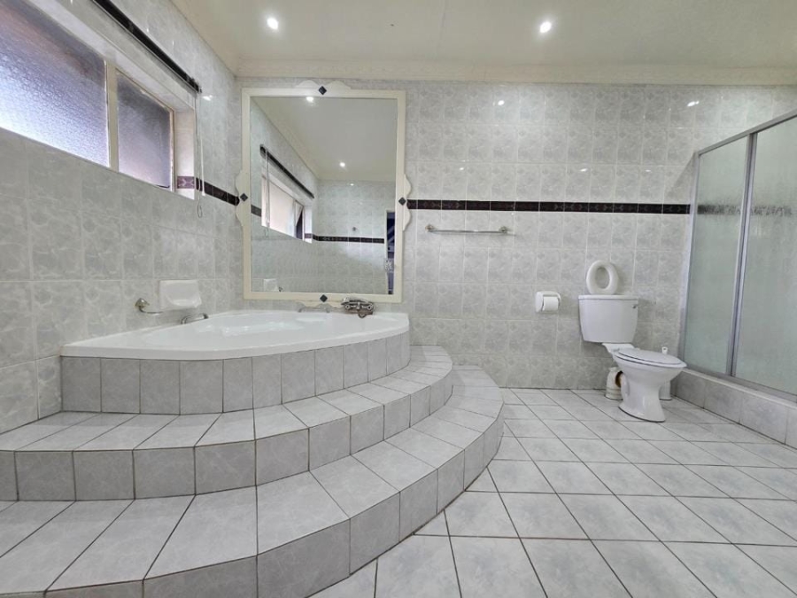 8 Bedroom Property for Sale in Bassonia Gauteng