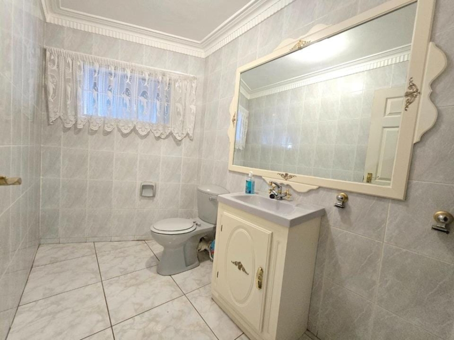 8 Bedroom Property for Sale in Bassonia Gauteng