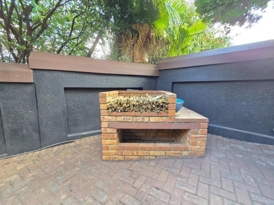 8 Bedroom Property for Sale in Bassonia Gauteng
