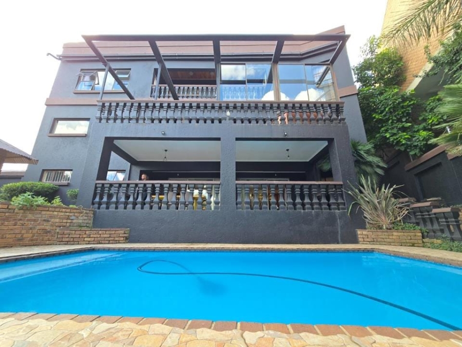 8 Bedroom Property for Sale in Bassonia Gauteng