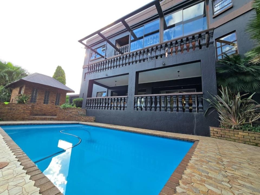 8 Bedroom Property for Sale in Bassonia Gauteng