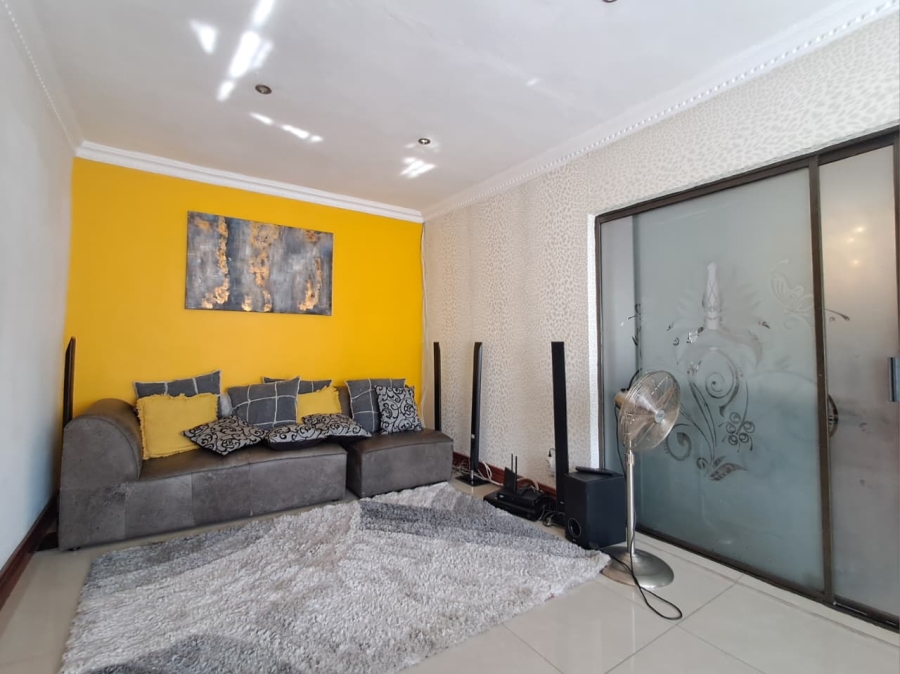 4 Bedroom Property for Sale in Brackendowns Gauteng