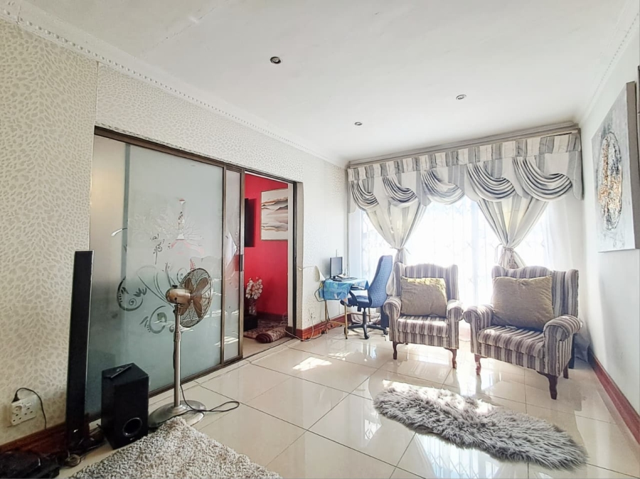 4 Bedroom Property for Sale in Brackendowns Gauteng