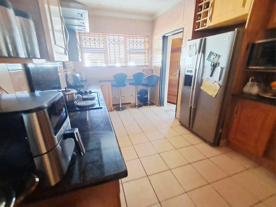 4 Bedroom Property for Sale in Brackendowns Gauteng