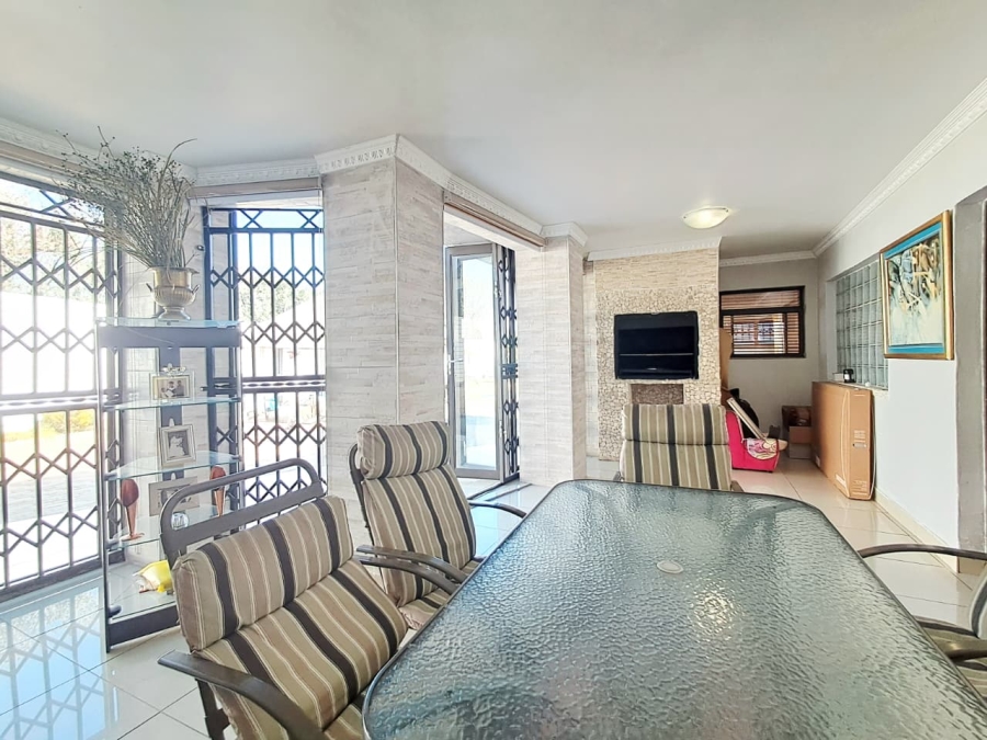 4 Bedroom Property for Sale in Brackendowns Gauteng