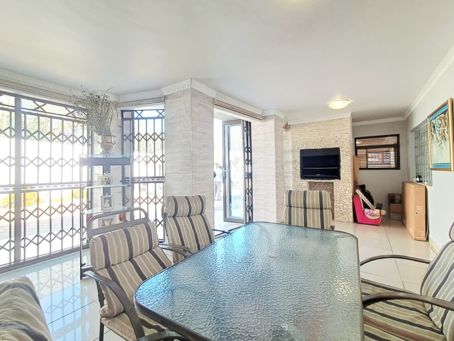 4 Bedroom Property for Sale in Brackendowns Gauteng