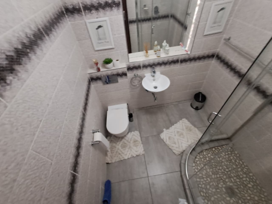 4 Bedroom Property for Sale in Brackendowns Gauteng