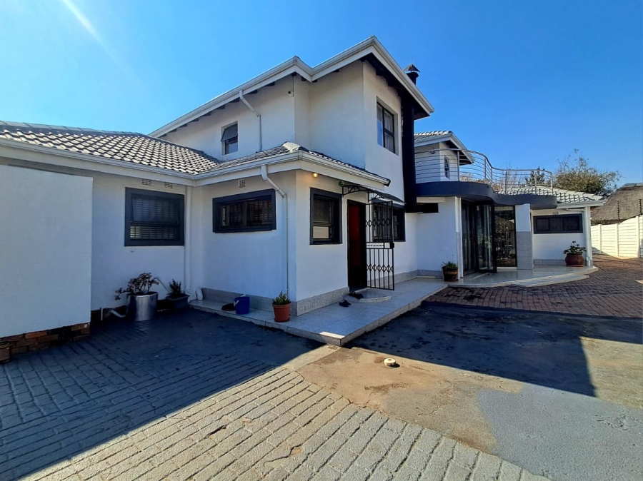 4 Bedroom Property for Sale in Brackendowns Gauteng