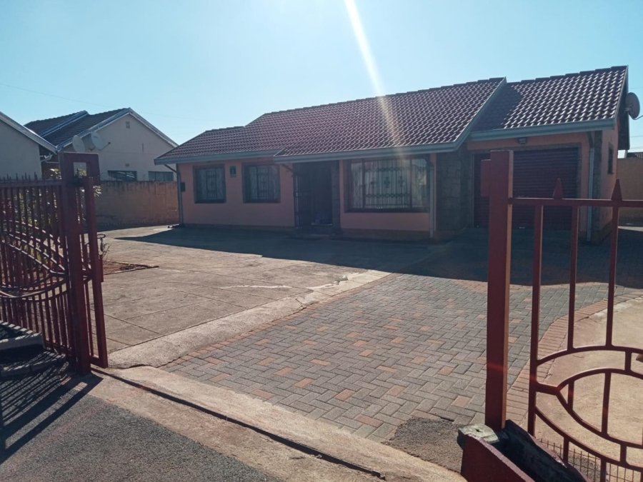 3 Bedroom Property for Sale in Katlehong Gauteng