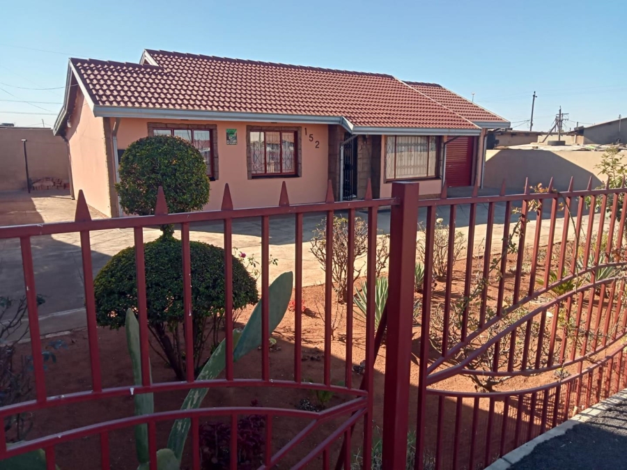 3 Bedroom Property for Sale in Katlehong Gauteng