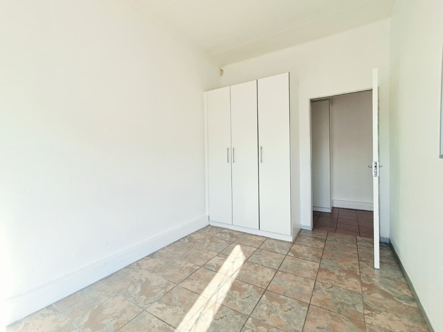 6 Bedroom Property for Sale in Brackenhurst Gauteng