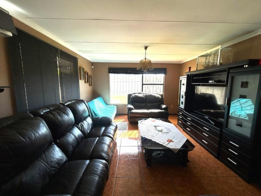 3 Bedroom Property for Sale in Mayberry Park Gauteng