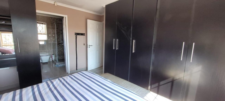 3 Bedroom Property for Sale in Mayberry Park Gauteng