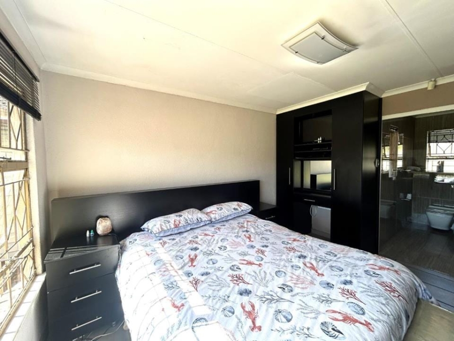 3 Bedroom Property for Sale in Mayberry Park Gauteng