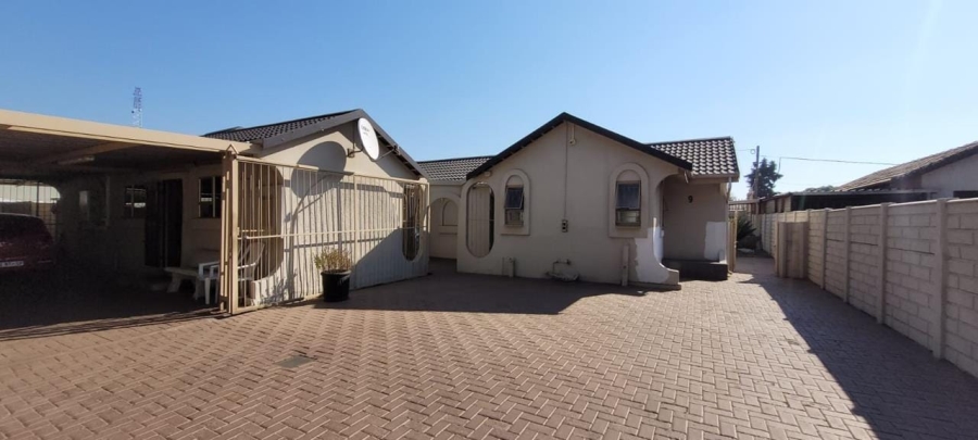 3 Bedroom Property for Sale in Mayberry Park Gauteng