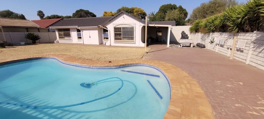 3 Bedroom Property for Sale in Mayberry Park Gauteng