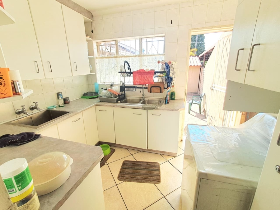4 Bedroom Property for Sale in Brackendowns Gauteng