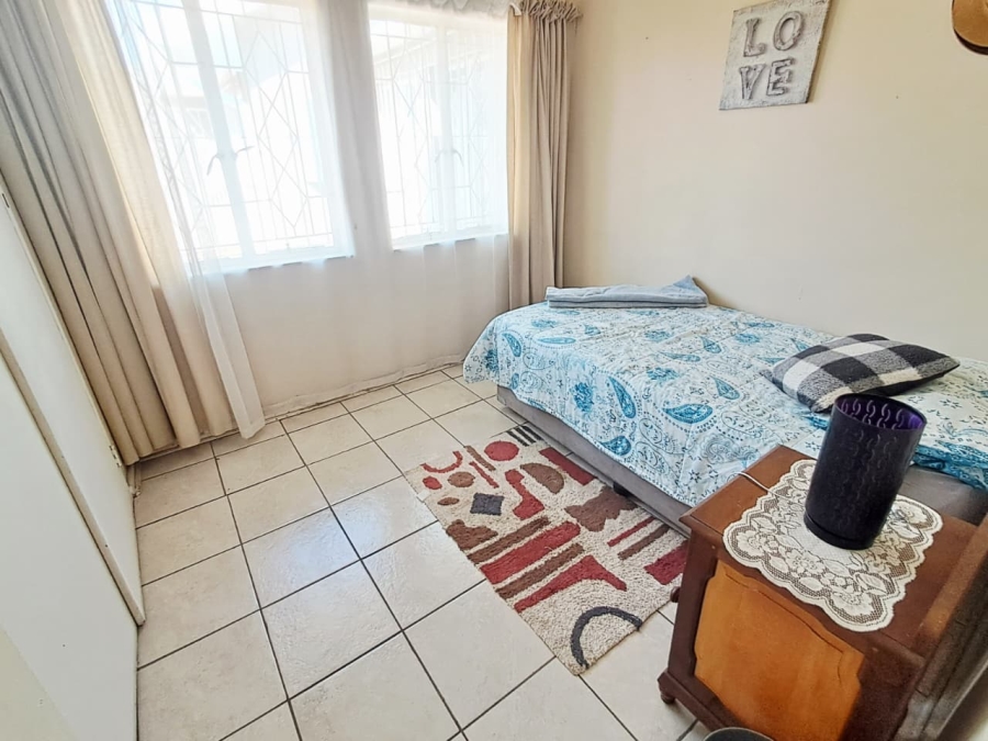 4 Bedroom Property for Sale in Brackendowns Gauteng