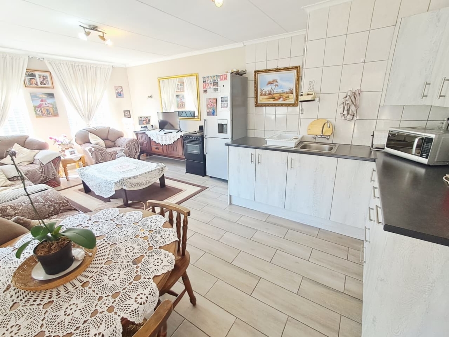 4 Bedroom Property for Sale in Brackendowns Gauteng