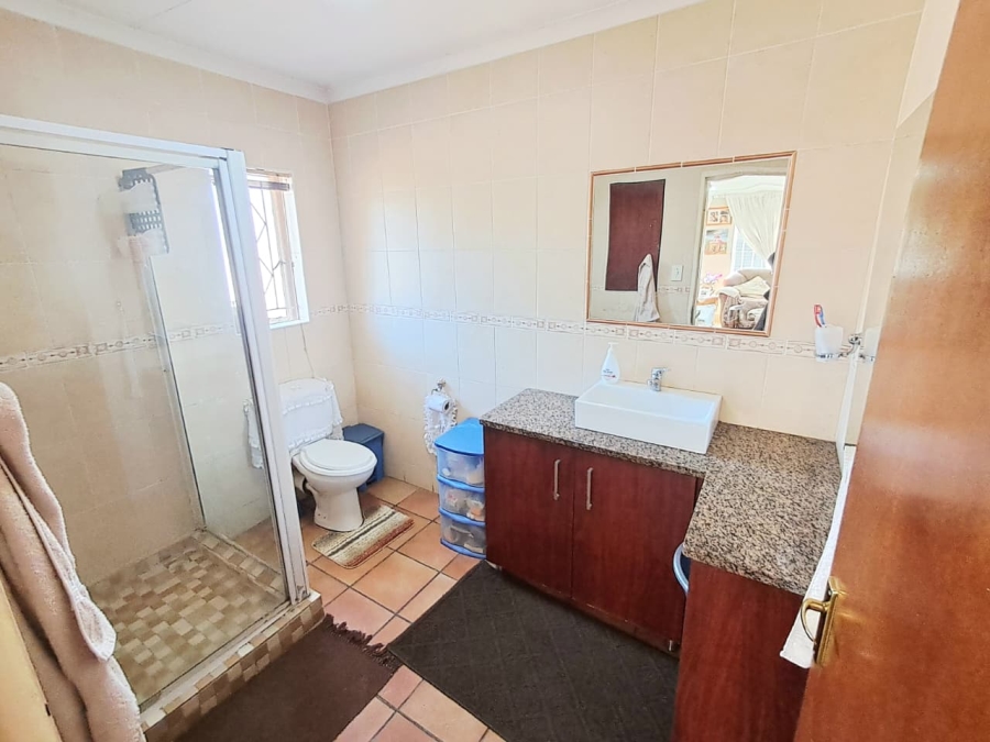 4 Bedroom Property for Sale in Brackendowns Gauteng