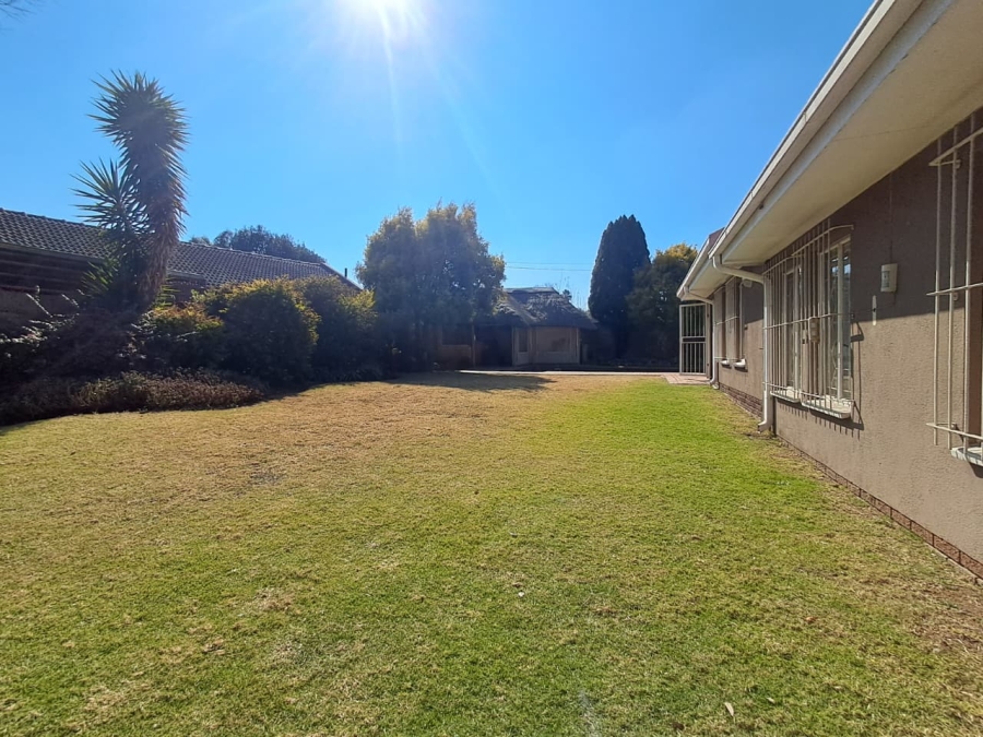 4 Bedroom Property for Sale in Brackendowns Gauteng