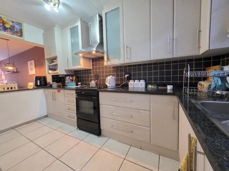 2 Bedroom Property for Sale in New Redruth Gauteng