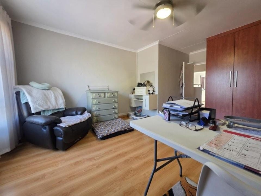 2 Bedroom Property for Sale in New Redruth Gauteng