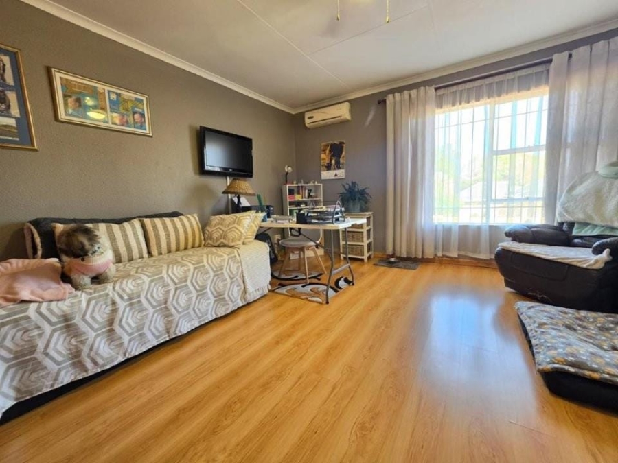 2 Bedroom Property for Sale in New Redruth Gauteng