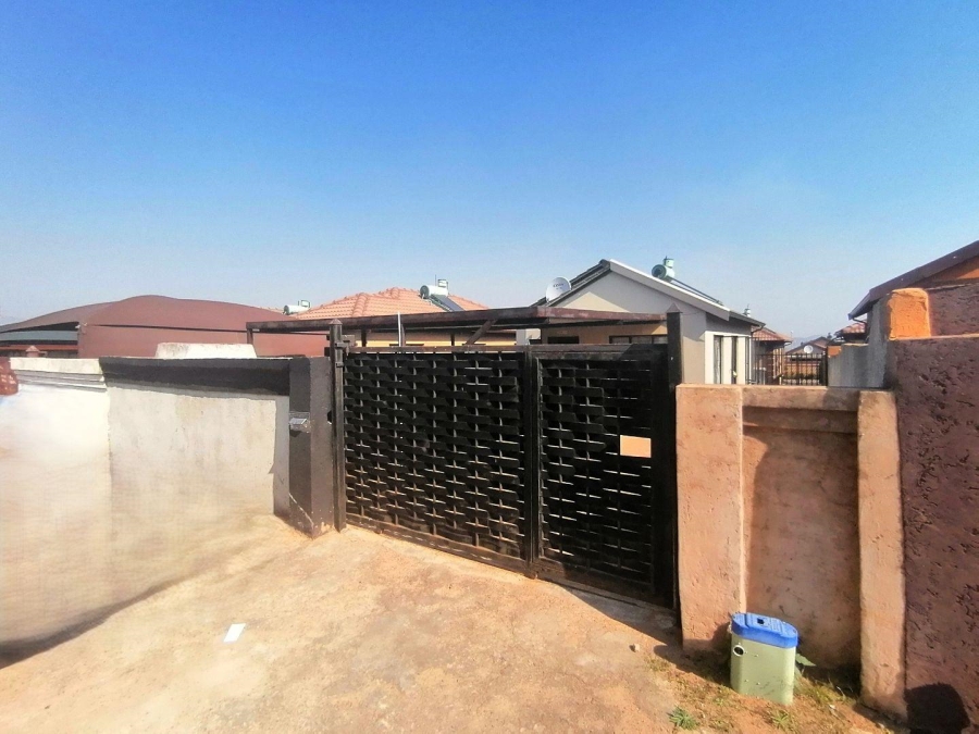 3 Bedroom Property for Sale in Soshanguve East Gauteng