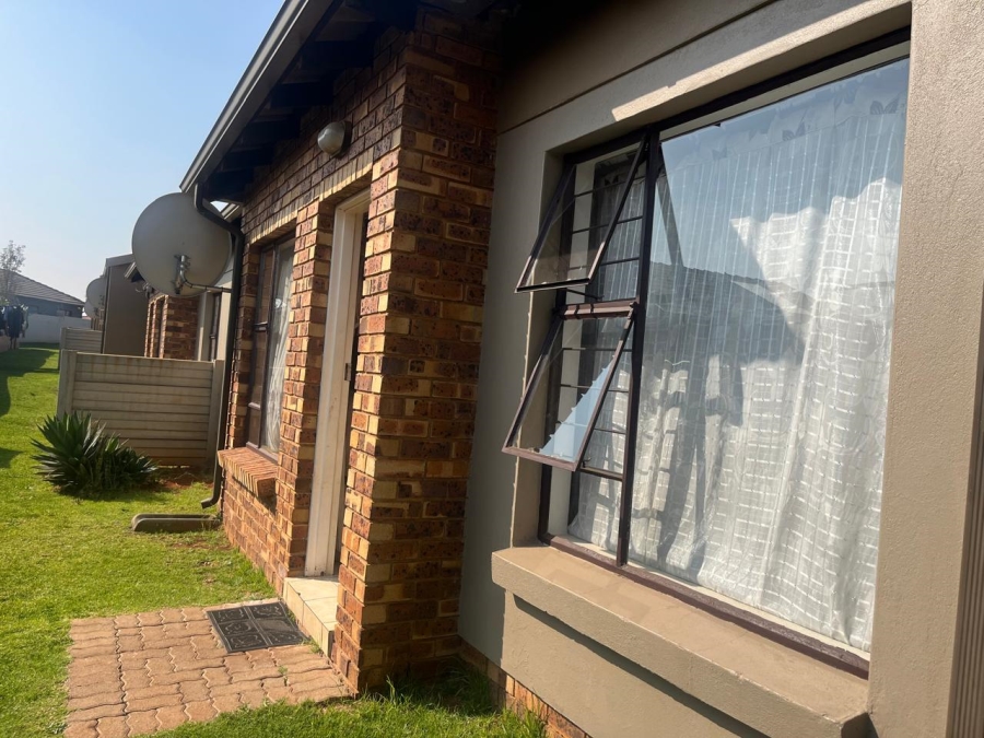 3 Bedroom Property for Sale in Dawn Park Gauteng