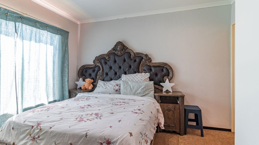 3 Bedroom Property for Sale in Dawn Park Gauteng