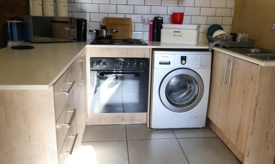2 Bedroom Property for Sale in Pomona Gauteng