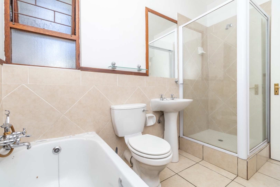 1 Bedroom Property for Sale in Lonehill Gauteng