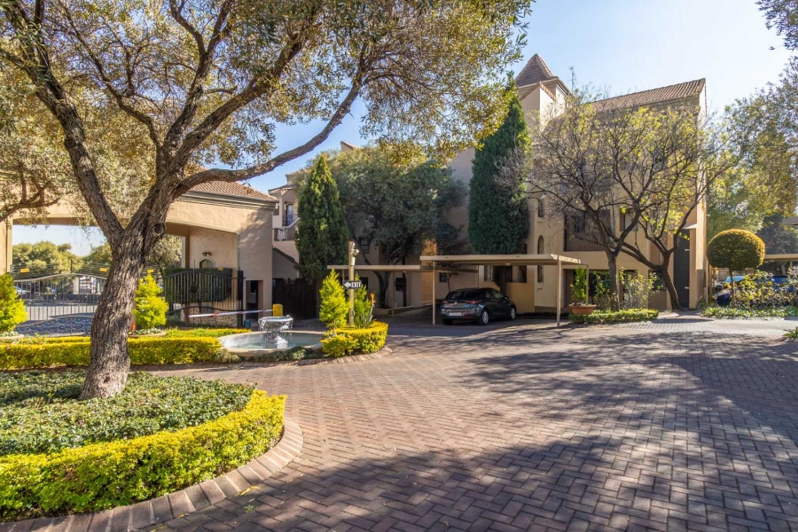 1 Bedroom Property for Sale in Lonehill Gauteng