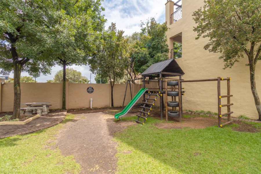 1 Bedroom Property for Sale in Lonehill Gauteng