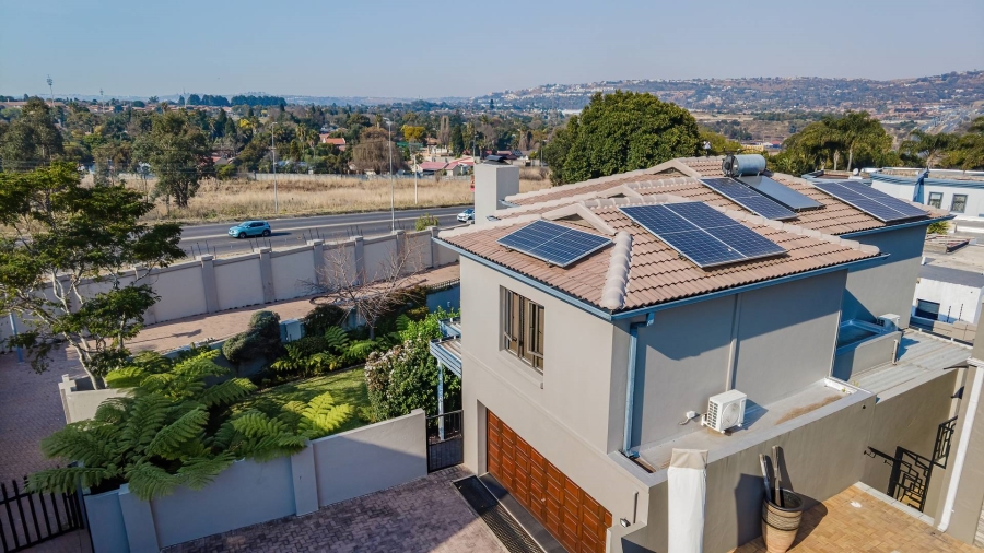 3 Bedroom Property for Sale in Radiokop Gauteng