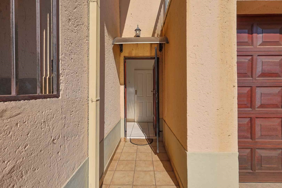 To Let 4 Bedroom Property for Rent in Equestria Gauteng