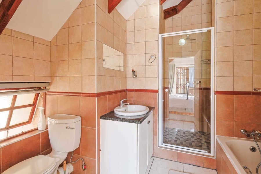 To Let 4 Bedroom Property for Rent in Equestria Gauteng