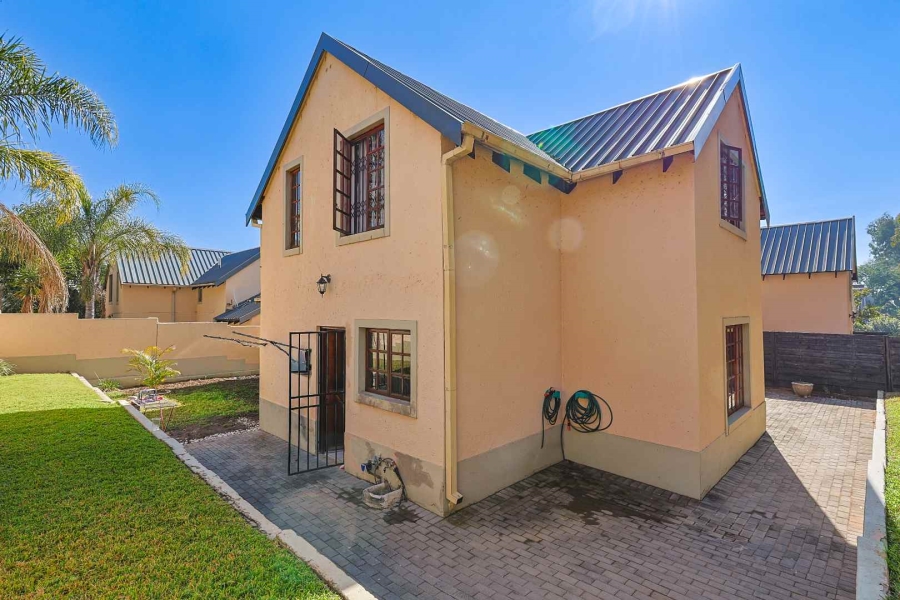 To Let 4 Bedroom Property for Rent in Equestria Gauteng