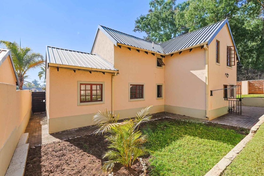 To Let 4 Bedroom Property for Rent in Equestria Gauteng