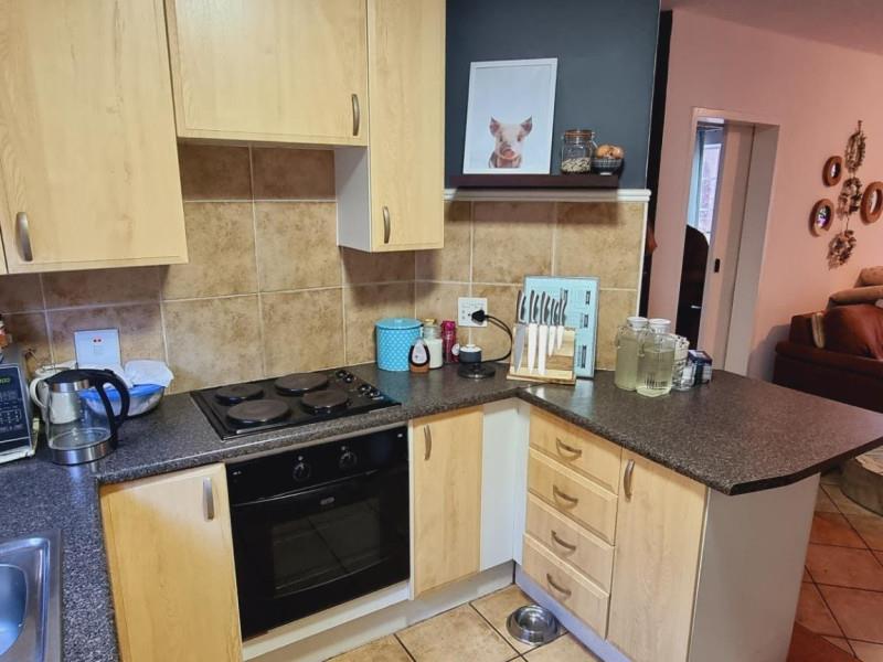 2 Bedroom Property for Sale in Equestria Gauteng